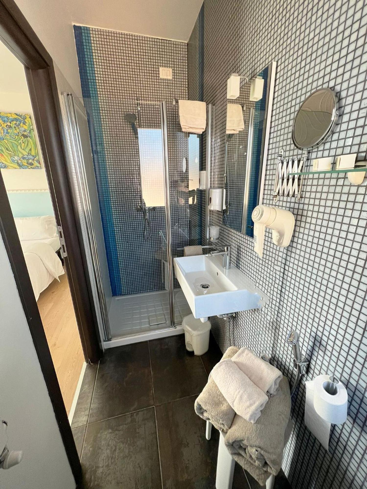 Sk Active Hotel - Ex Garni Hotello Рива-дель-Гарда Экстерьер фото