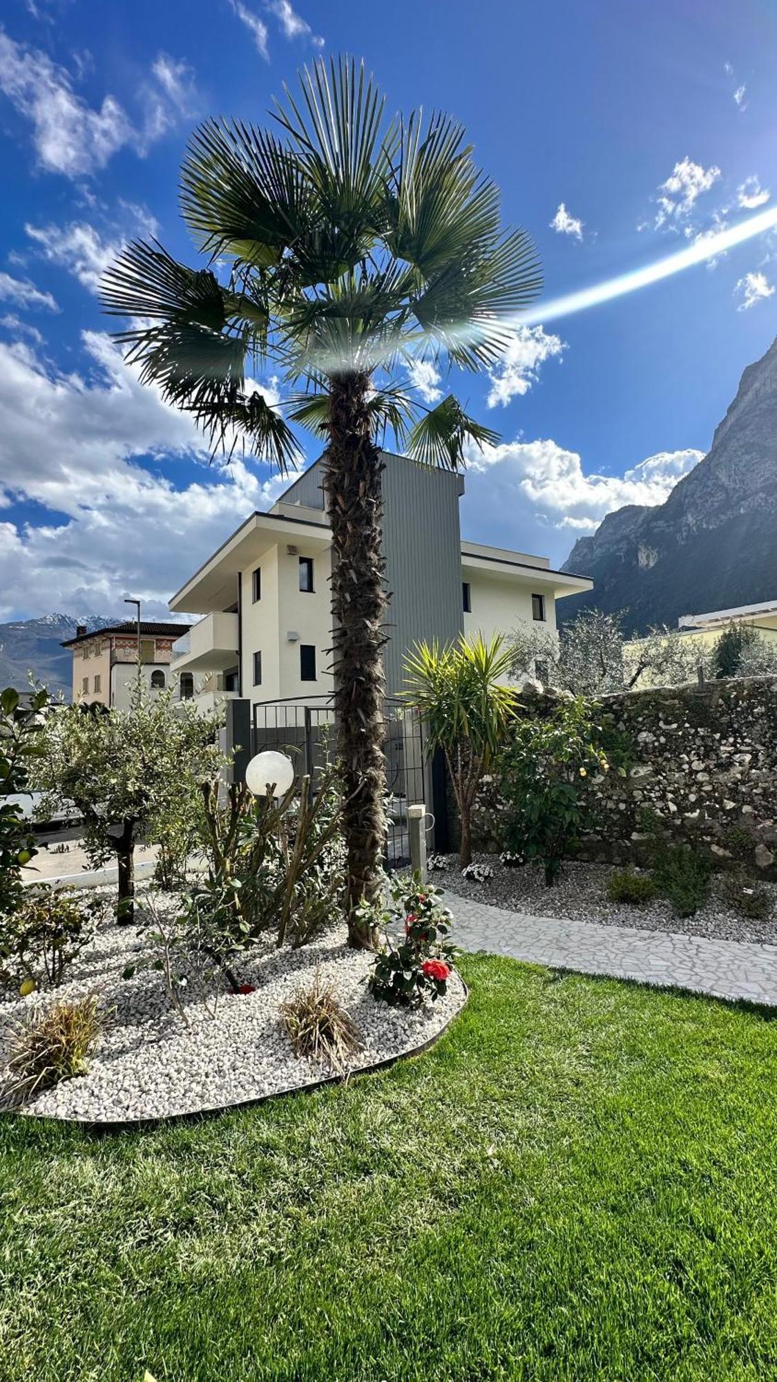 Sk Active Hotel - Ex Garni Hotello Рива-дель-Гарда Экстерьер фото